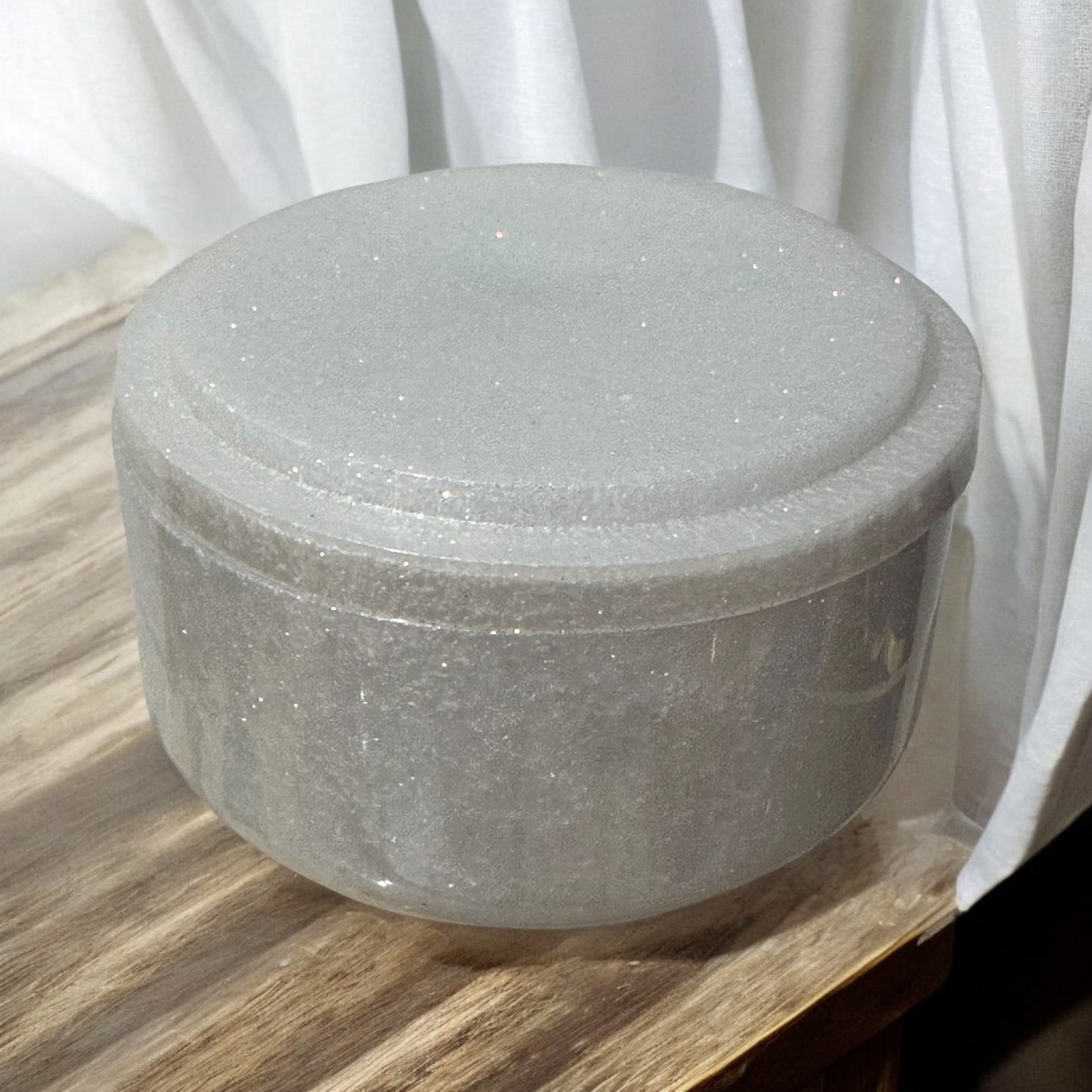 Round Box with reversible Cover